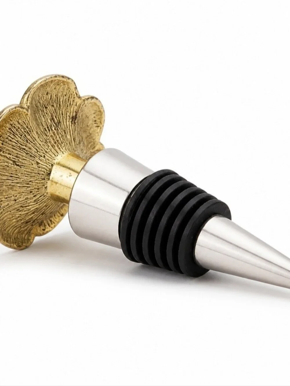 Golden Flower Shaped Topper Reusable Wine Bottle Stoppers For Wine & Beverages.
